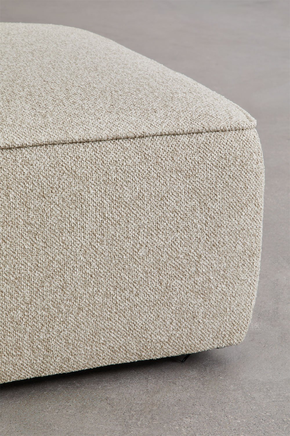 Divano modulare angolare a 2 pezzi con chaise longue destra e pouf rivestito Cardea