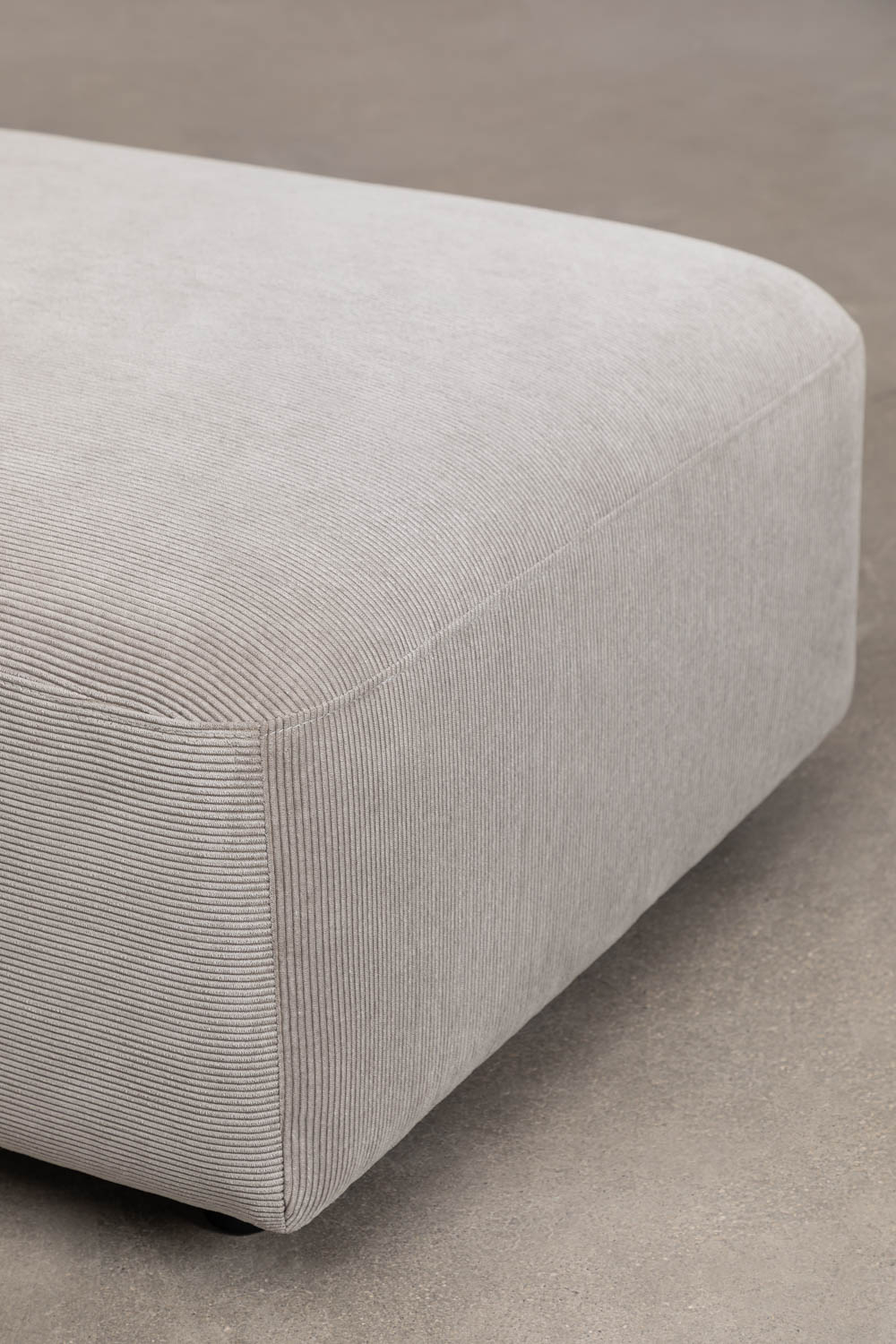 Set soggiorno con divano componibile in 2 pezzi, poltrona e pouf Fogler