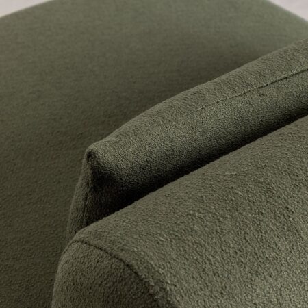 Divano componibile in 3 pezzi con chaise longue destra e pouf Fogler