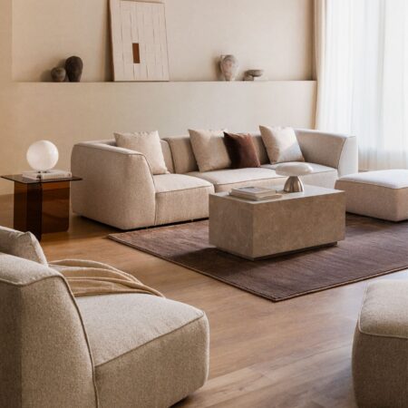 Divano modulare a 3 pezzi con pouf rivestito Cardea