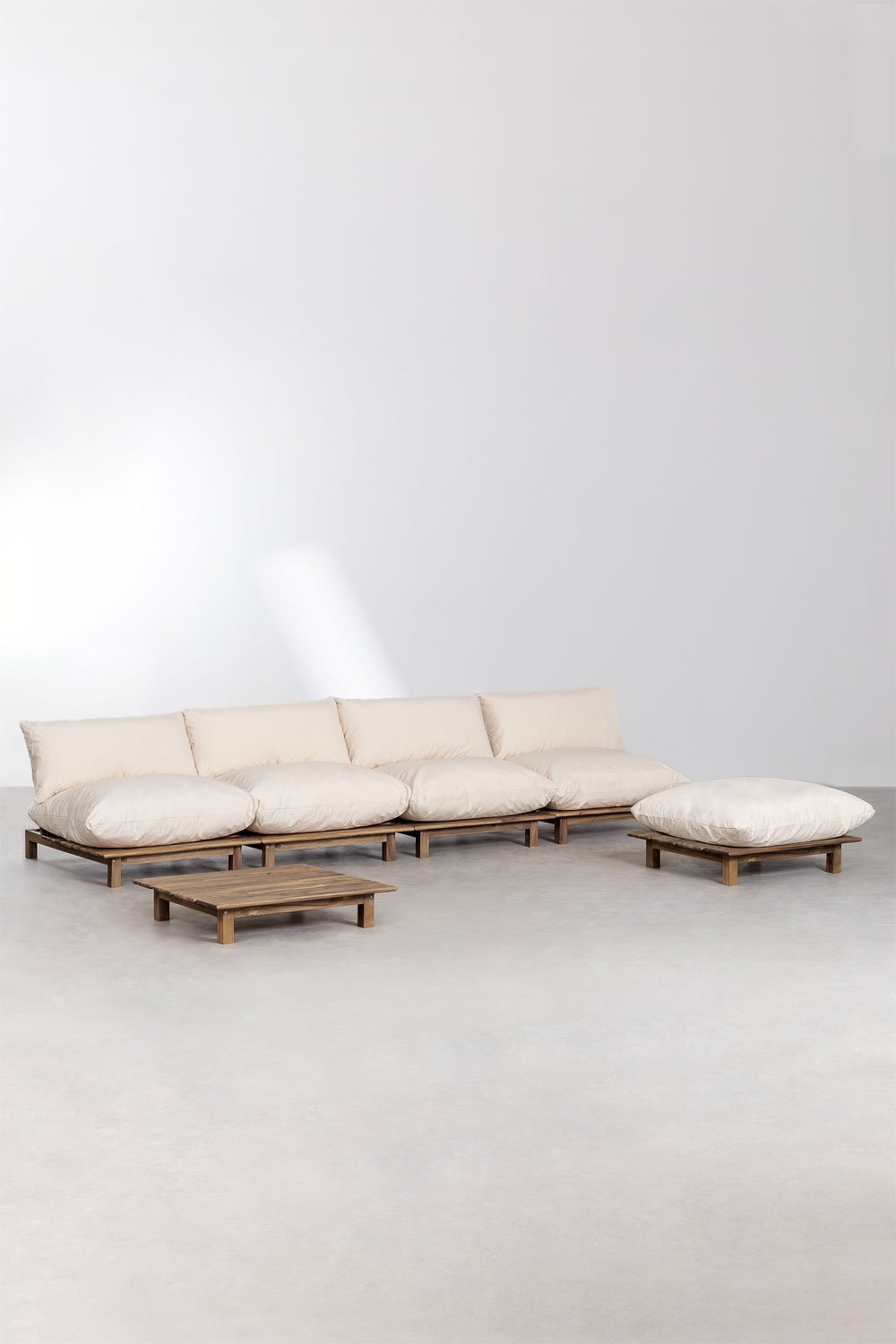 Set da salotto modulare reclinabile a 4 pezzi, tavolino da caffè e pouf in legno di acacia Brina