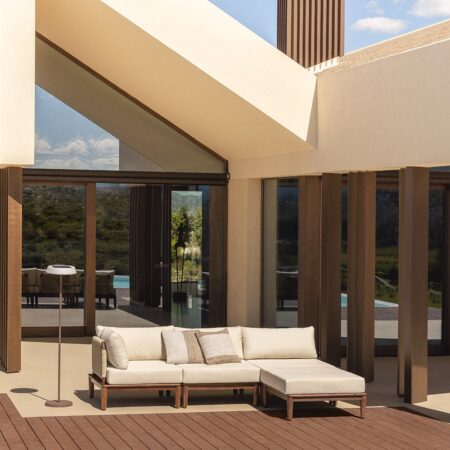 Divano angolare da giardino componibile Giulia 3 pezzi e pouf in acacia
