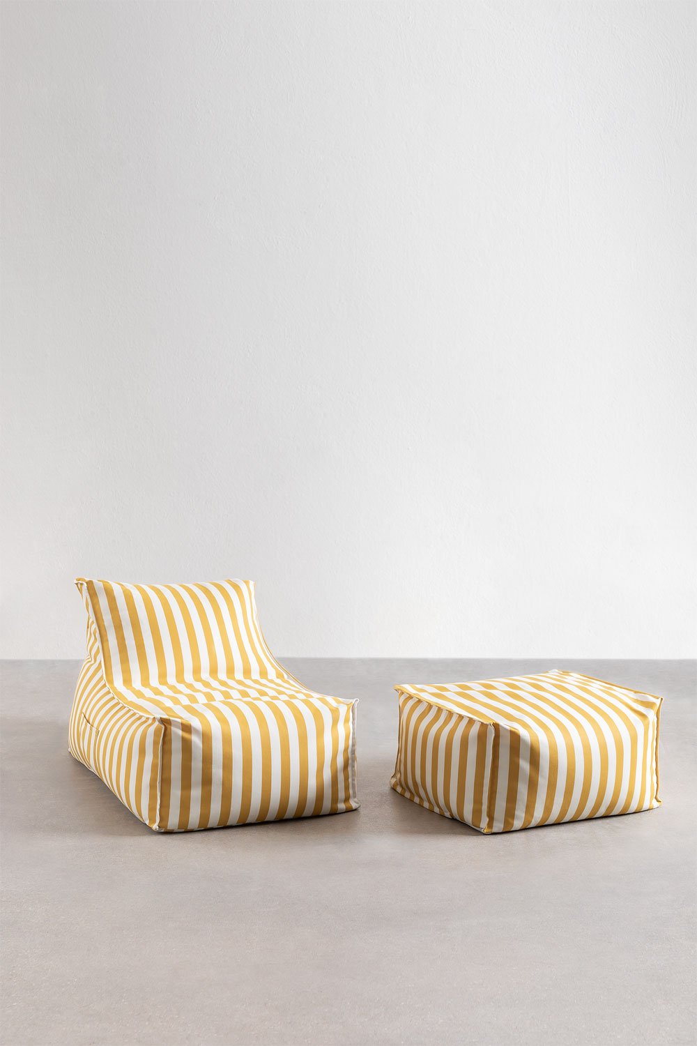 Set da giardino con poltrona e pouf in tessuto Sandel