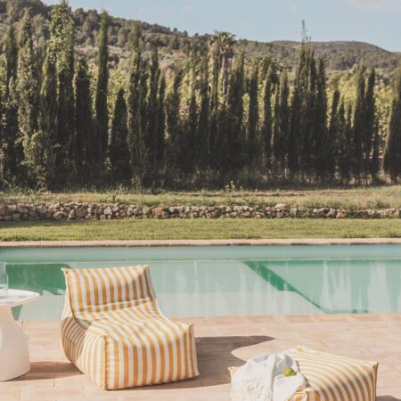 Set da giardino con poltrona e pouf in tessuto Sandel