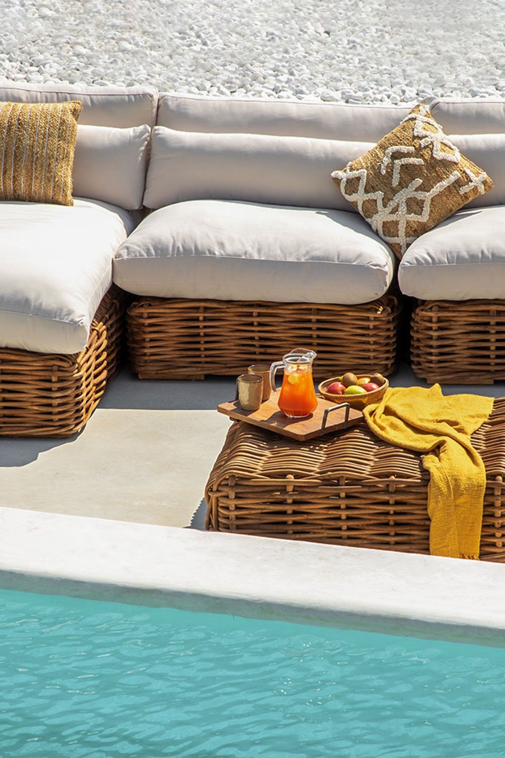 Divano da giardino componibile 3 pezzi con chaise longue sinistra e pouf in rattan Milu