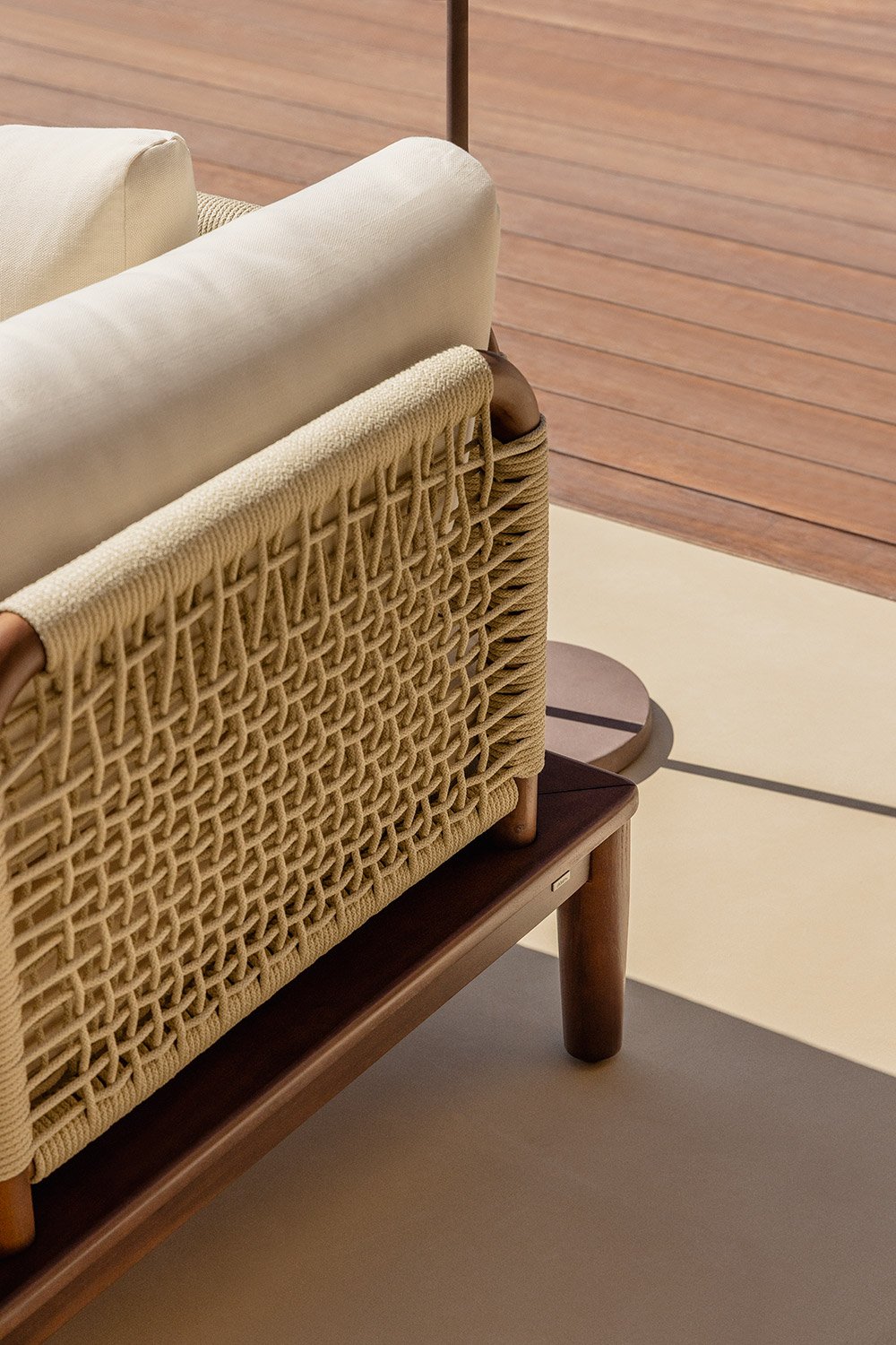Divano da giardino componibile Giulia 2 pezzi con 2 poltrone angolari e pouf in acacia