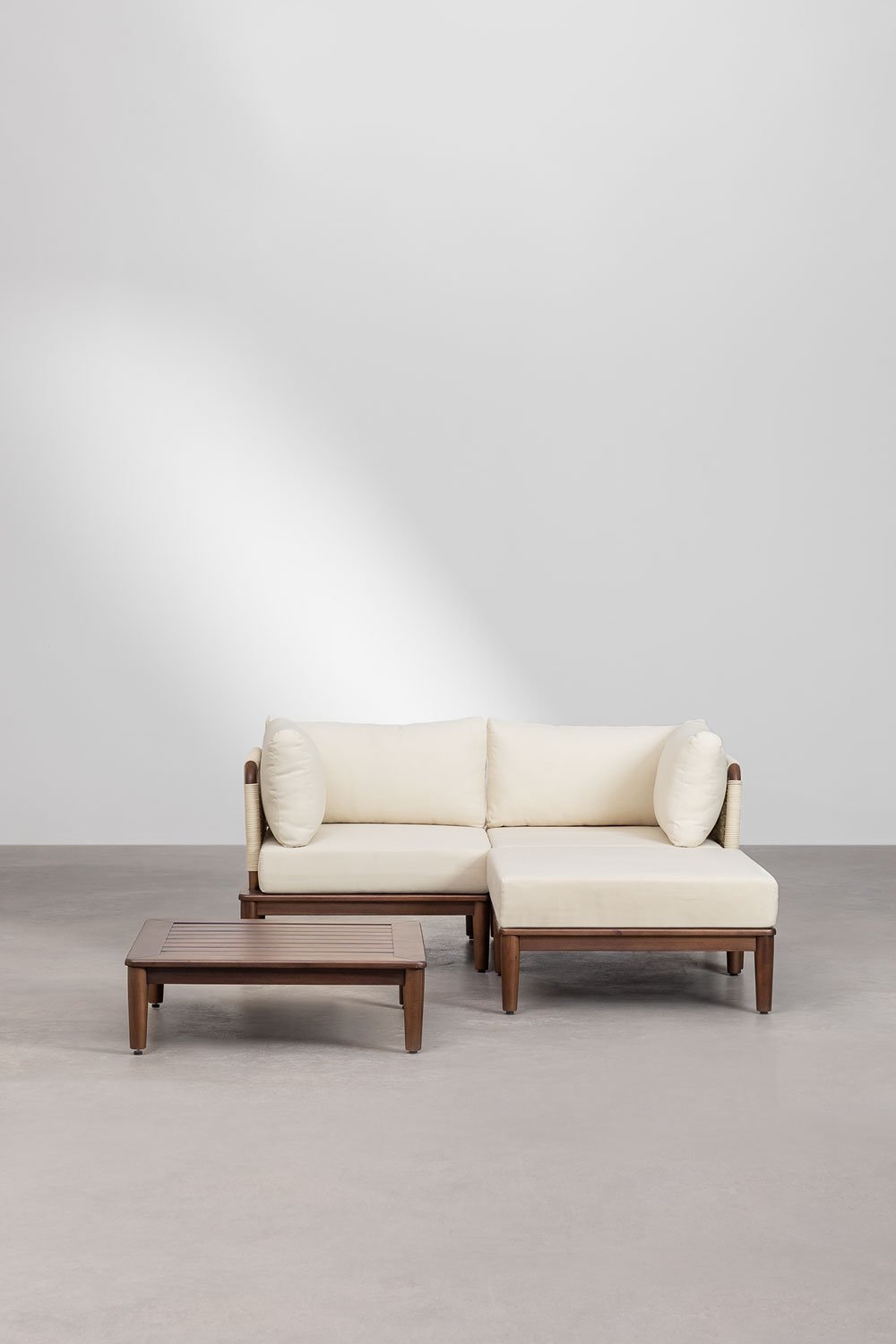 Set di divani modulari Giulia in legno di acacia, 2 pezzi, con 2 poltrone angolari, tavolino e pouf