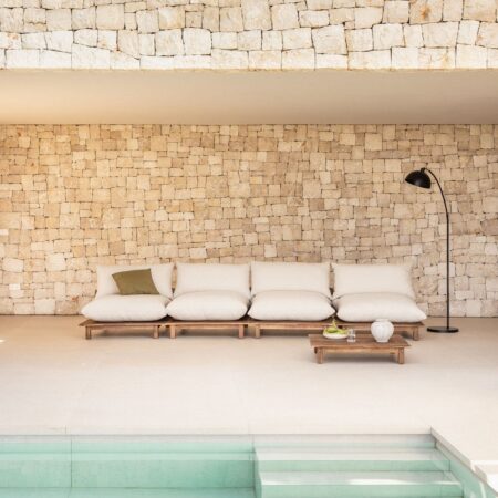 Set da giardino con divano reclinabile modulare da giardino 4 pezzi e tavolino in legno di acacia Brina