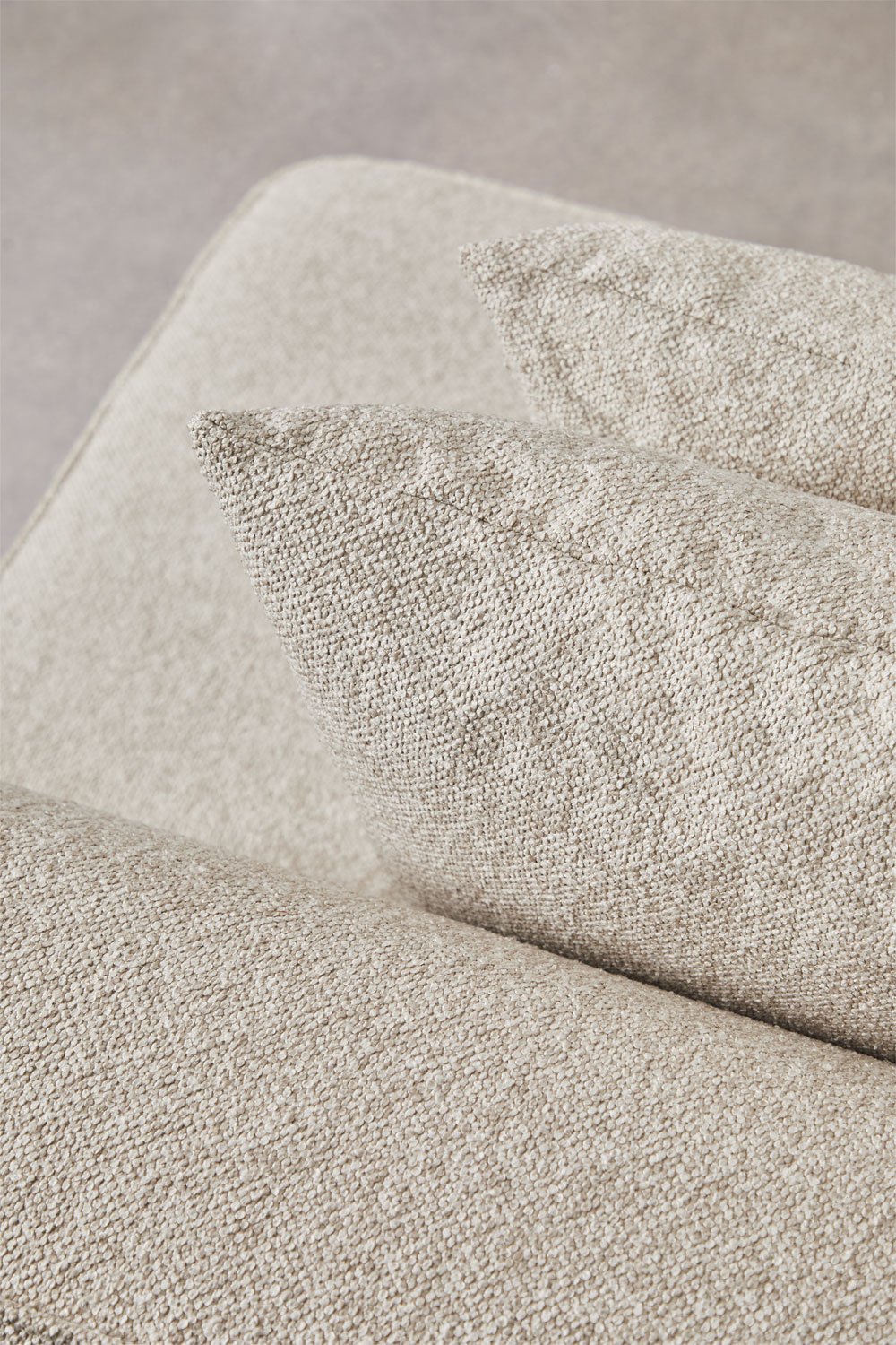 Divano modulare angolare a 2 pezzi con chaise longue sinistra e pouf rivestito Cardea