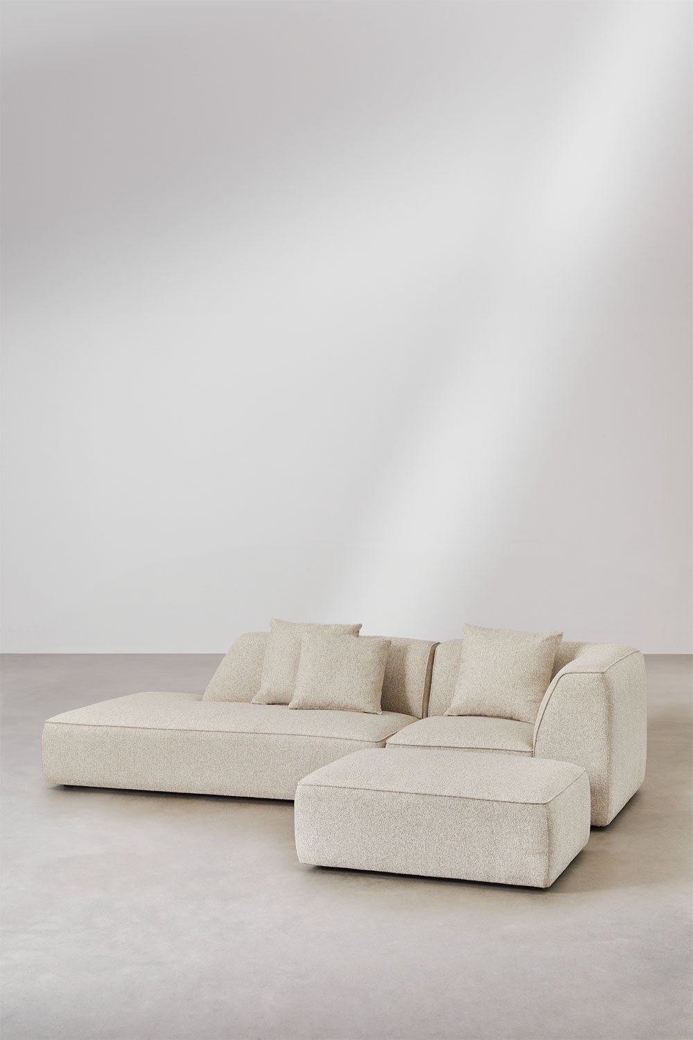 Divano modulare angolare a 2 pezzi con chaise longue sinistra e pouf rivestito Cardea