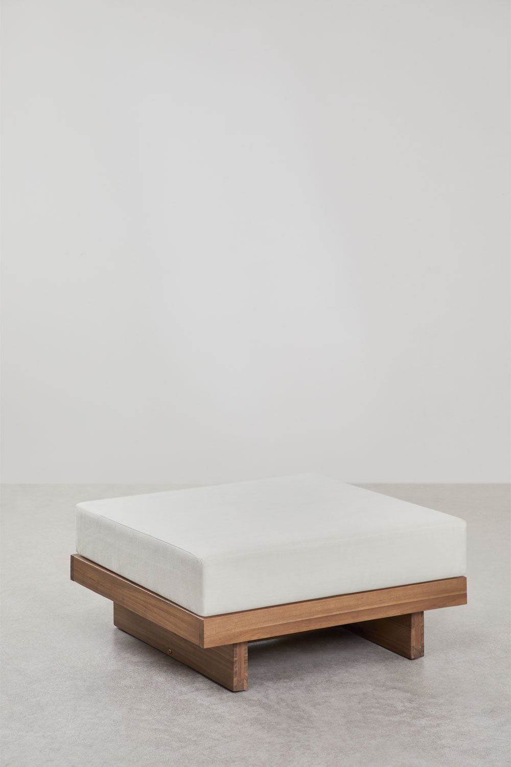 Divano modulare Dailin a 3 pezzi con 2 poltrone angolari e pouf in legno di acacia