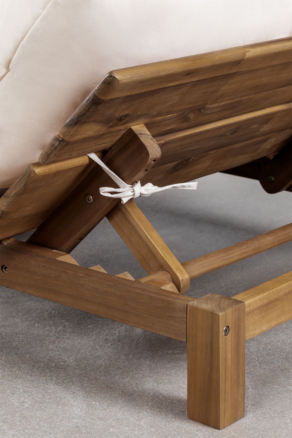 Poltrona reclinabile in legno di acacia Brina