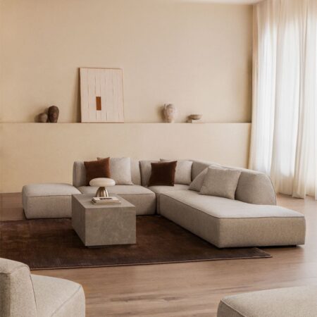 Divano modulare angolare a 3 pezzi con chaise longue destra e pouf rivestito Cardea