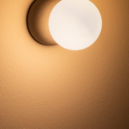 Lampada da parete in cemento Bublik