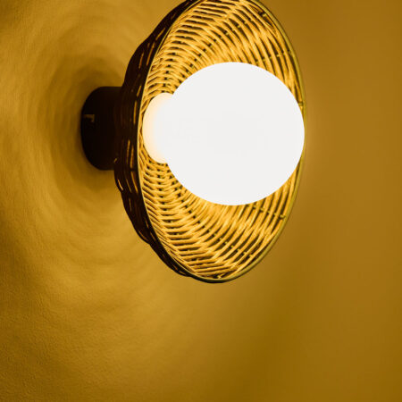 Lampada da parete in rattan Lutyen