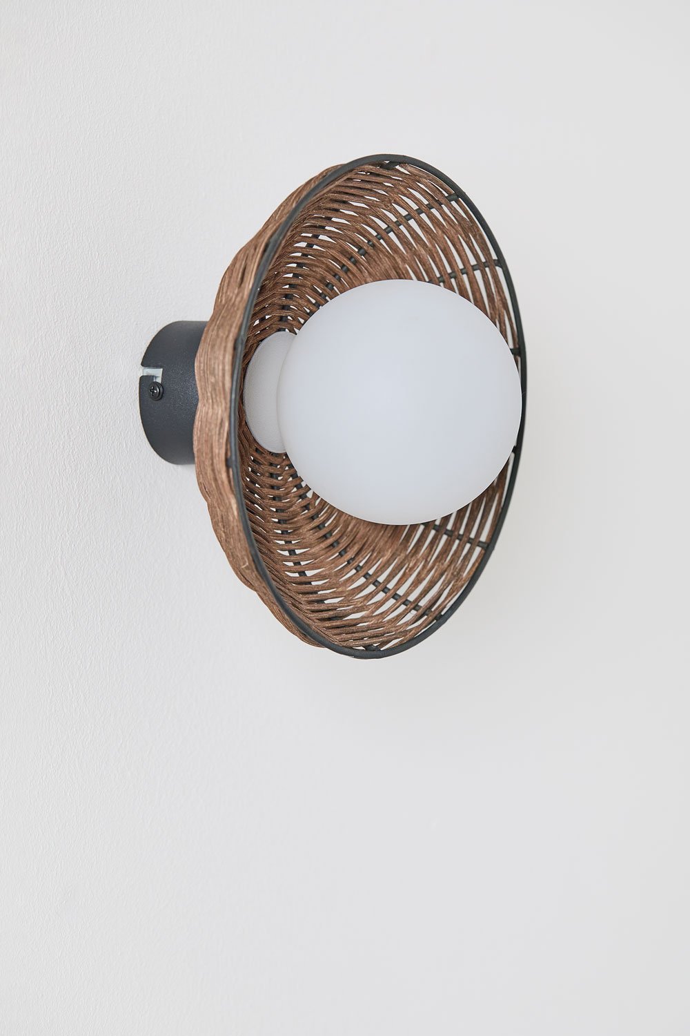 Lampada da parete in rattan Lutyen