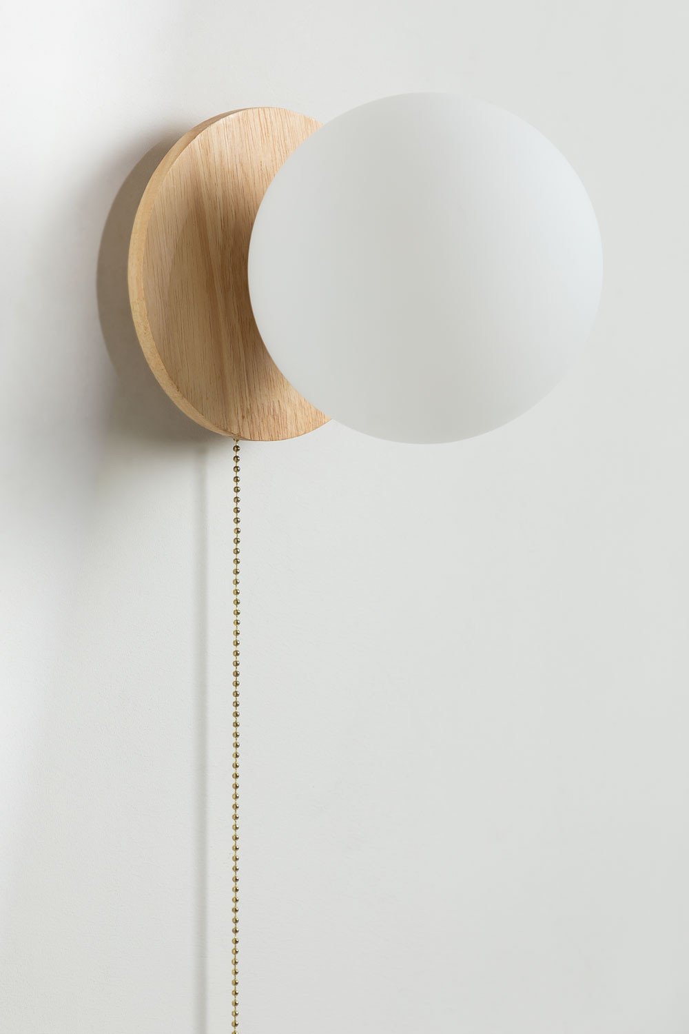 Lampada da parete in legno di rovere con sfera di vetro Kamp