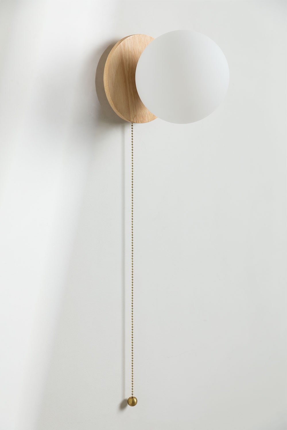Lampada da parete in legno di rovere con sfera di vetro Kamp
