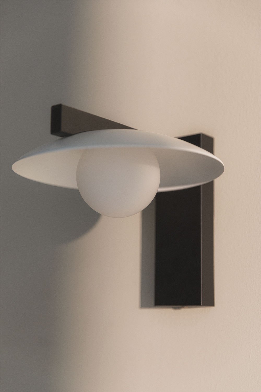 Lampada da parete LED in ferro Kolbeiny Design
