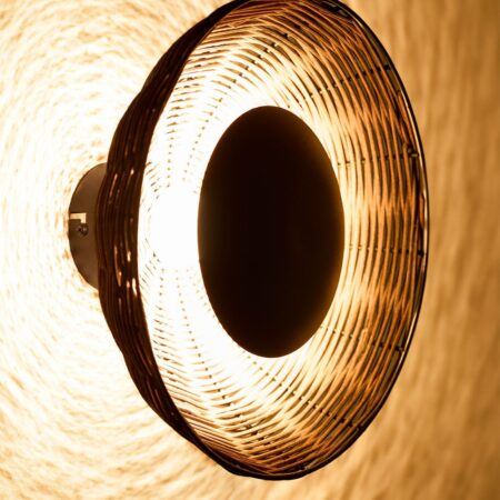Lampada da parete LED in rattan Lutyen