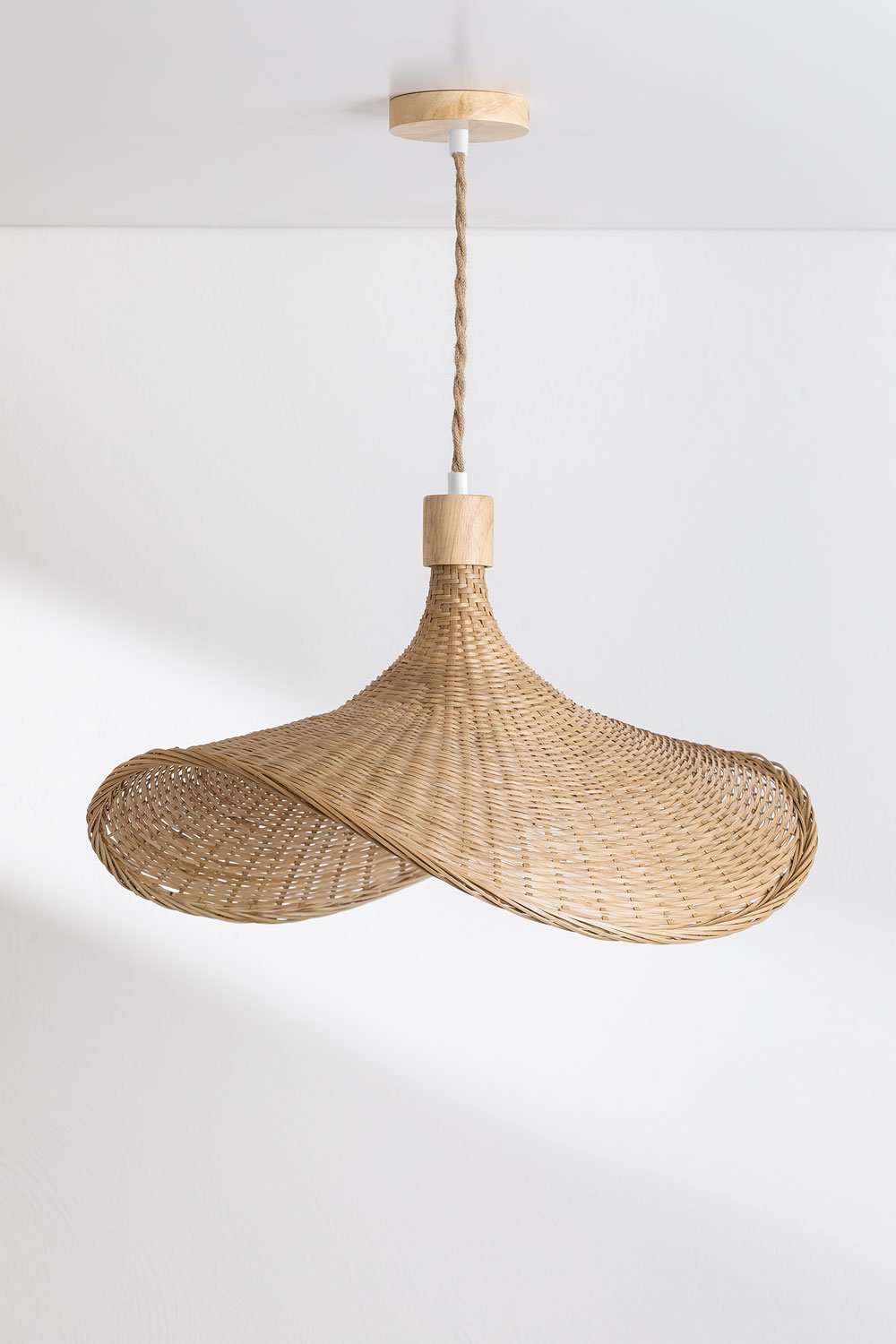 Lampadario in bambù Chaifer