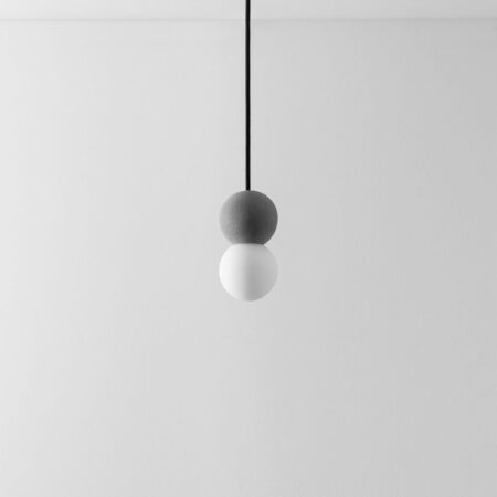 Lampada da soffitto in cemento con sfera in vetro Bublik