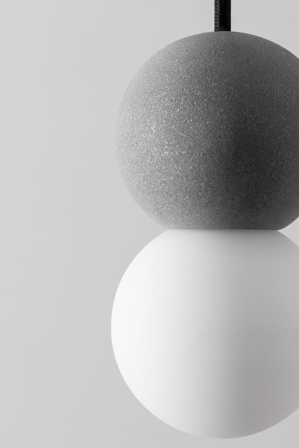 Lampada da soffitto in cemento con sfera in vetro Bublik