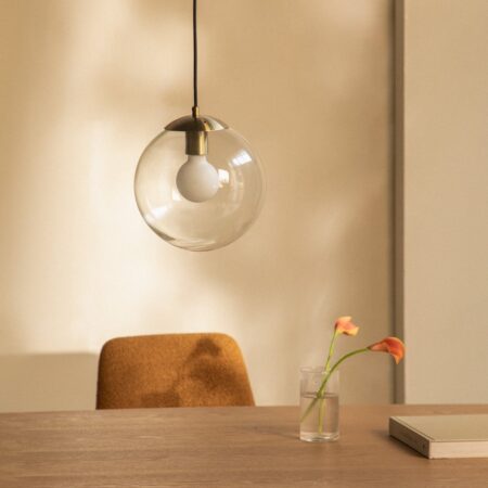Lampada da soffitto Boyi in metallo con sfera di vetro
