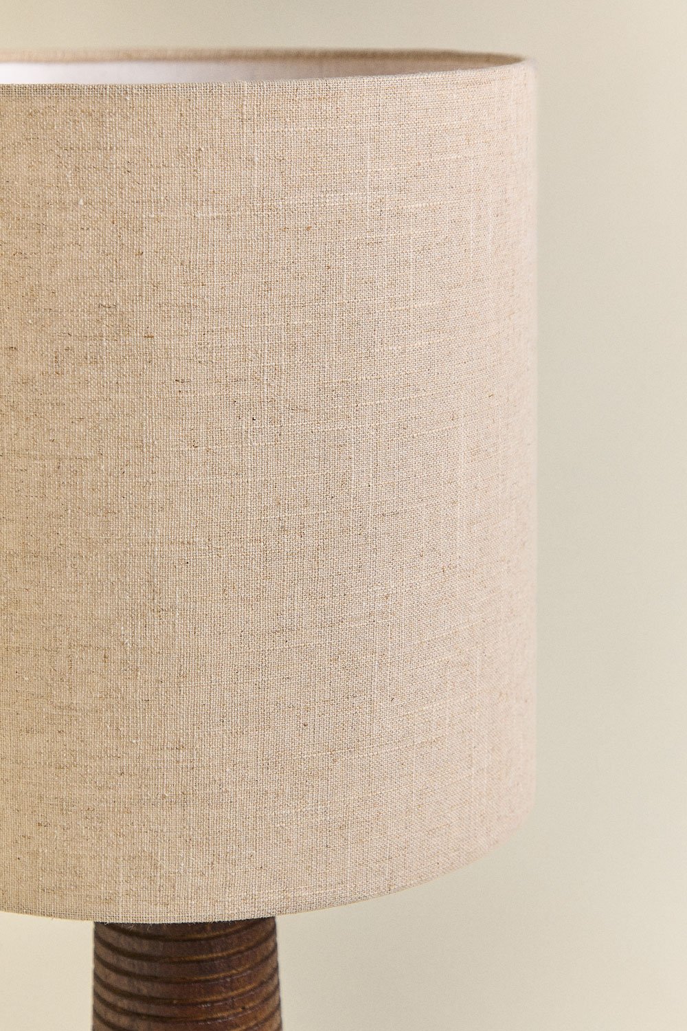 Lampada da tavolo ↑75 cm in legno di mango e lino Sirmione