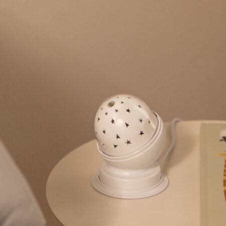 Lampada da tavolo con proiettore di stelle a LED Russell Kids