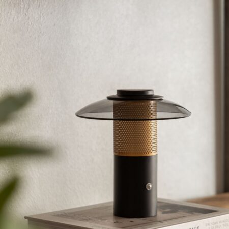 Lampada da Tavolo LED Wireless in Vetro e Acciaio Lispect