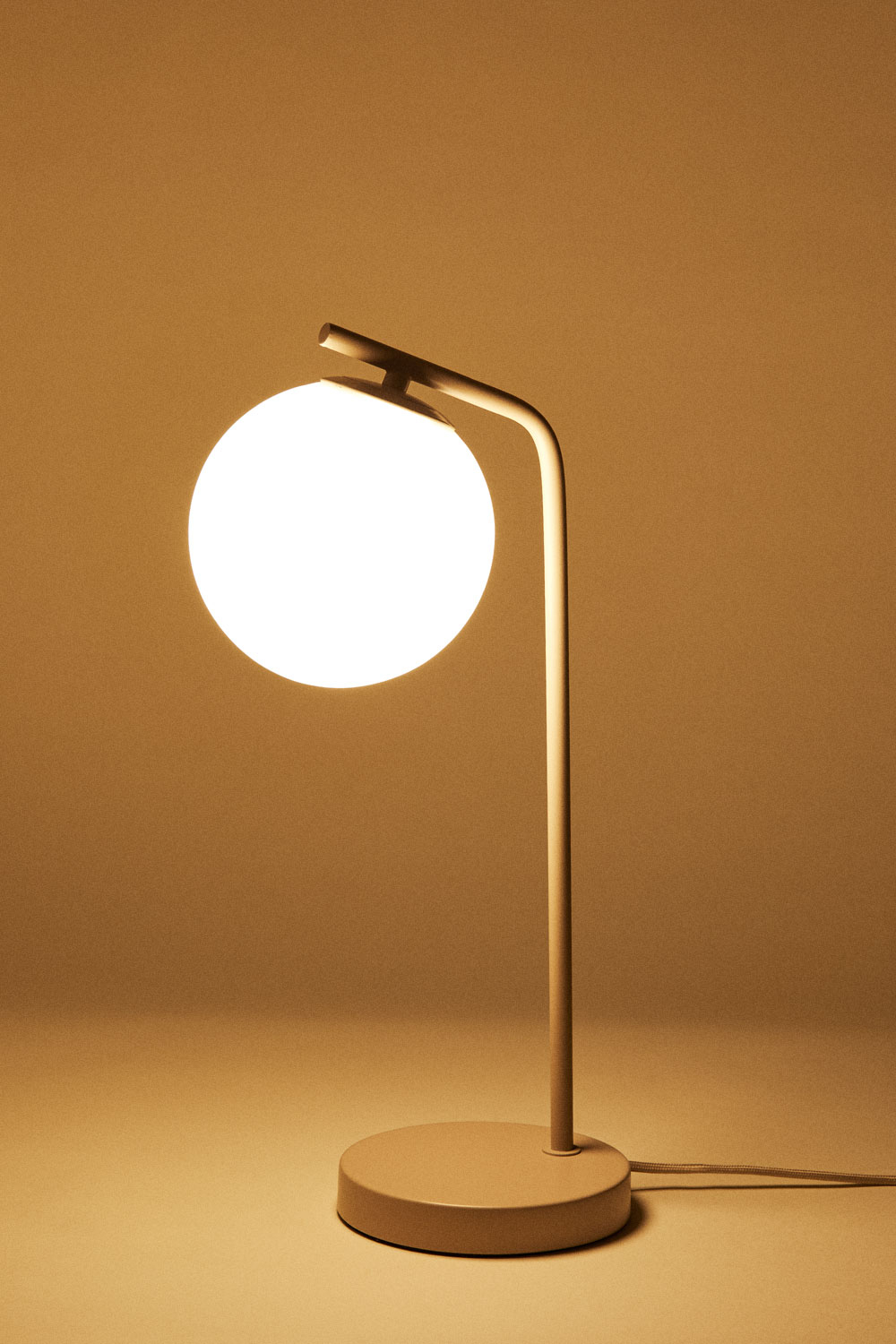 Lampada da tavolo Alligier in metallo e vetro