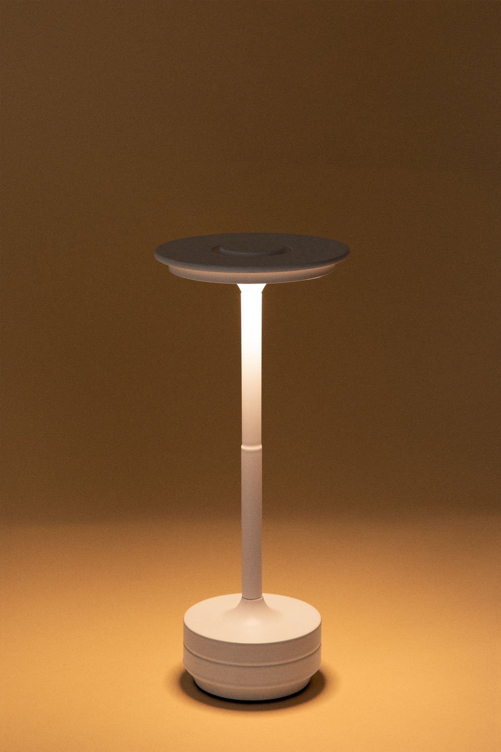 Lampada da tavolo da esterno LED senza fili Rivkin