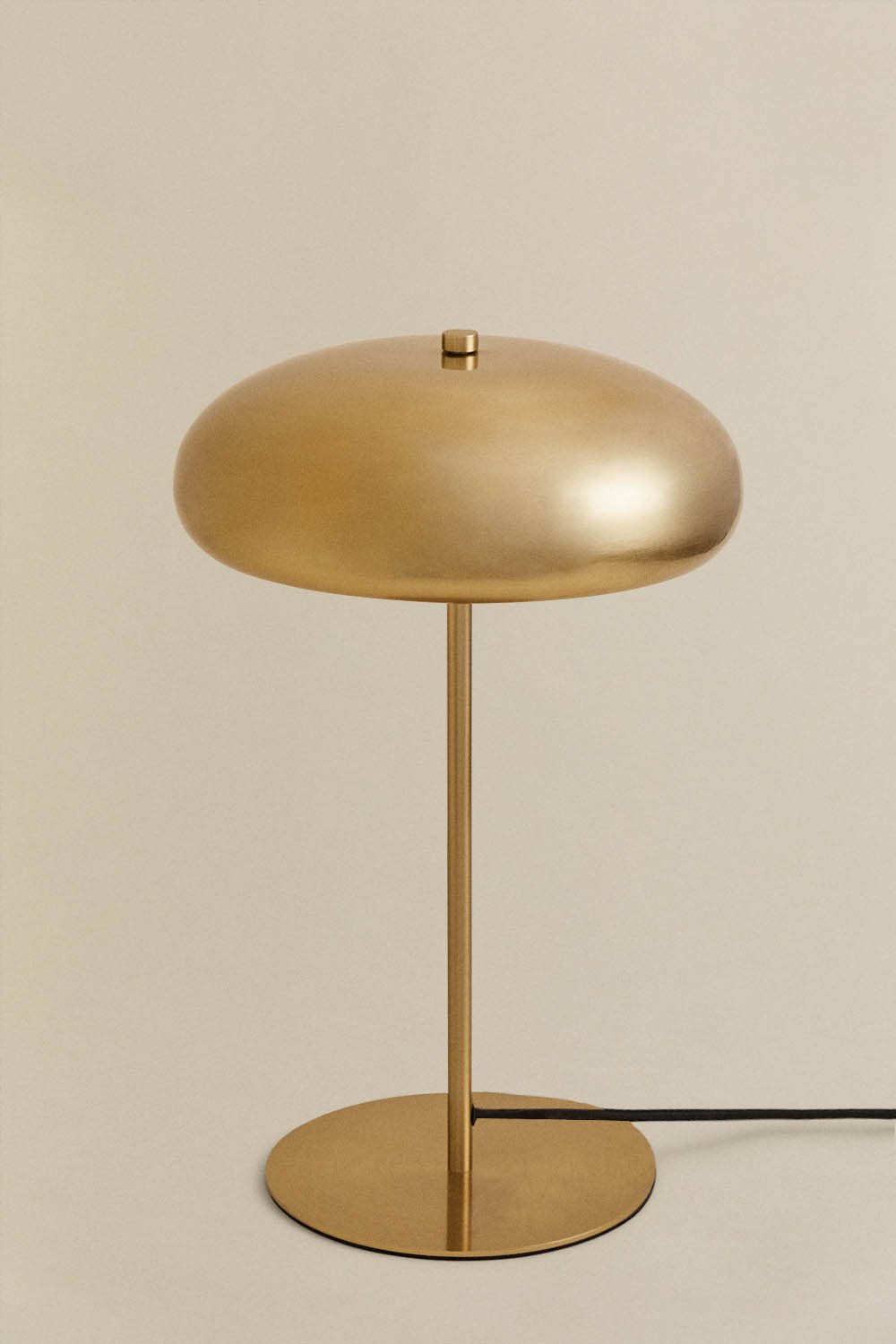 Lampada da tavolo in metallo Hilma