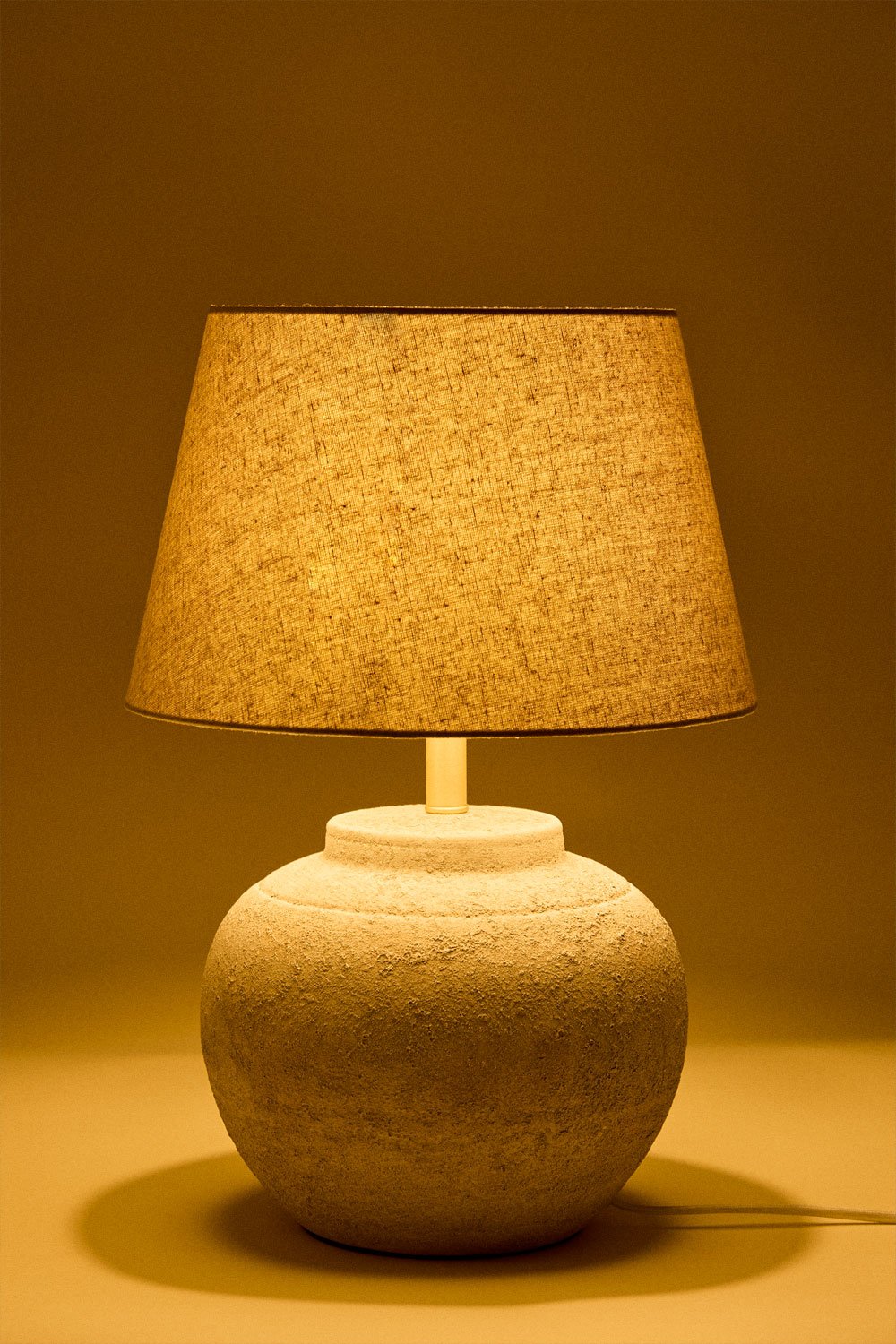 Lampada da tavolo in ceramica e lino Kenaris