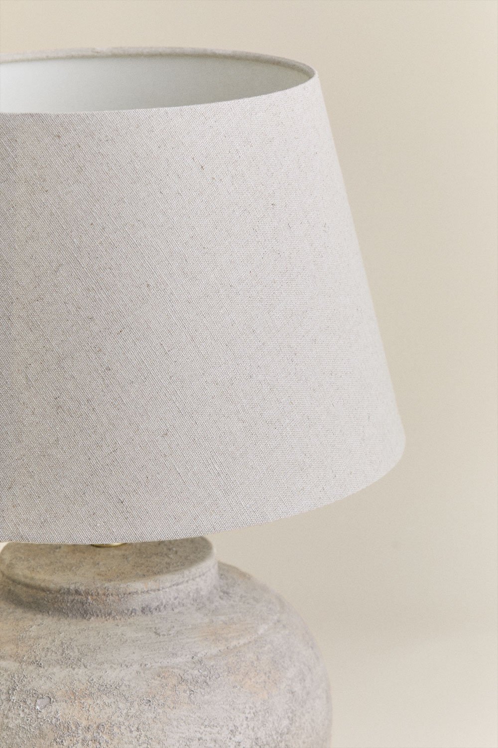 Lampada da tavolo in ceramica e lino Kenaris
