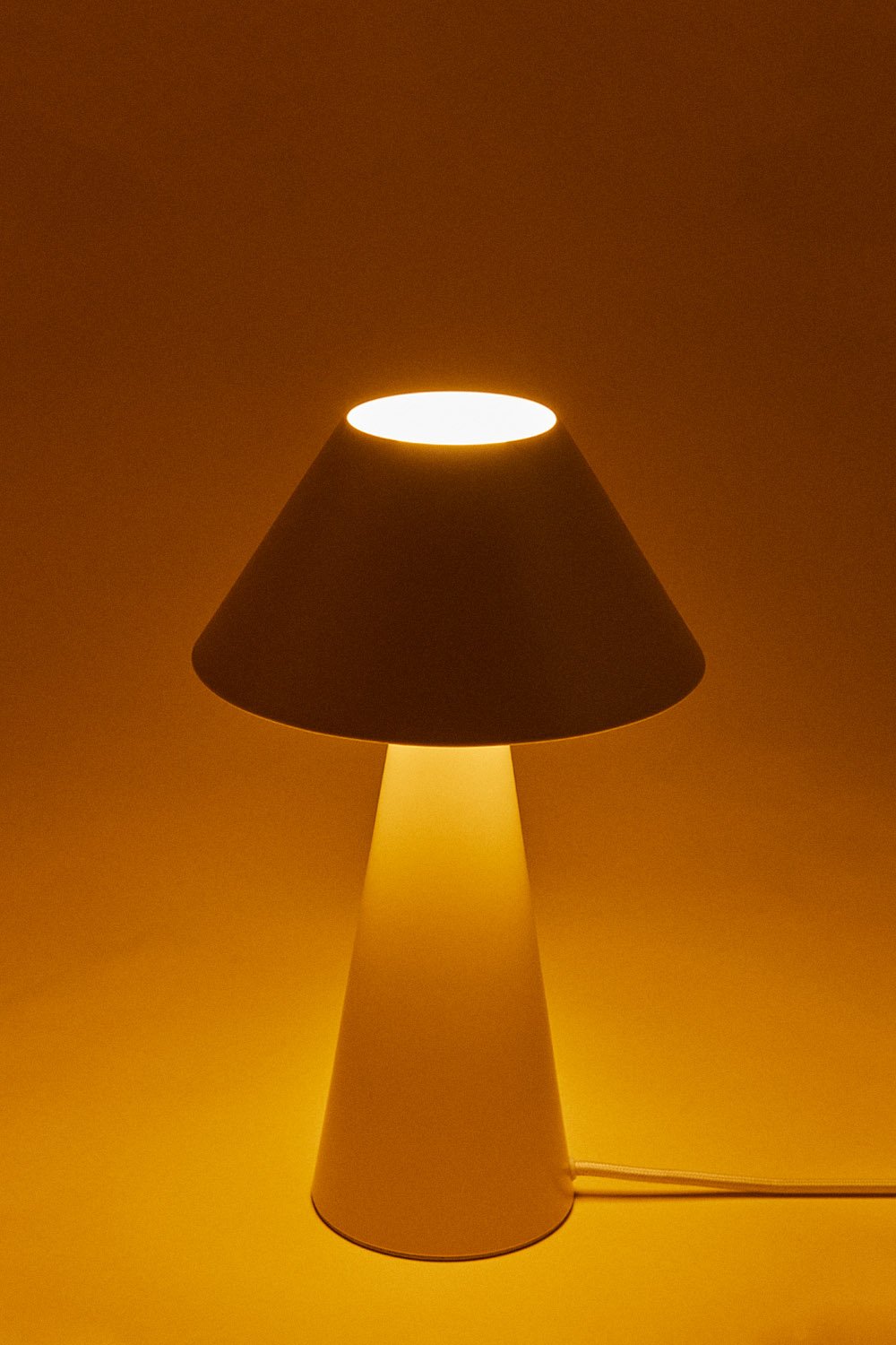 Lampada da tavolo in ferro Silenora