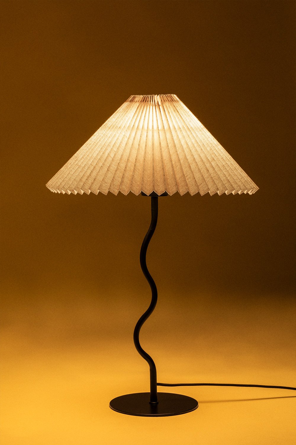 Lampada da tavolo in ferro Siliema
