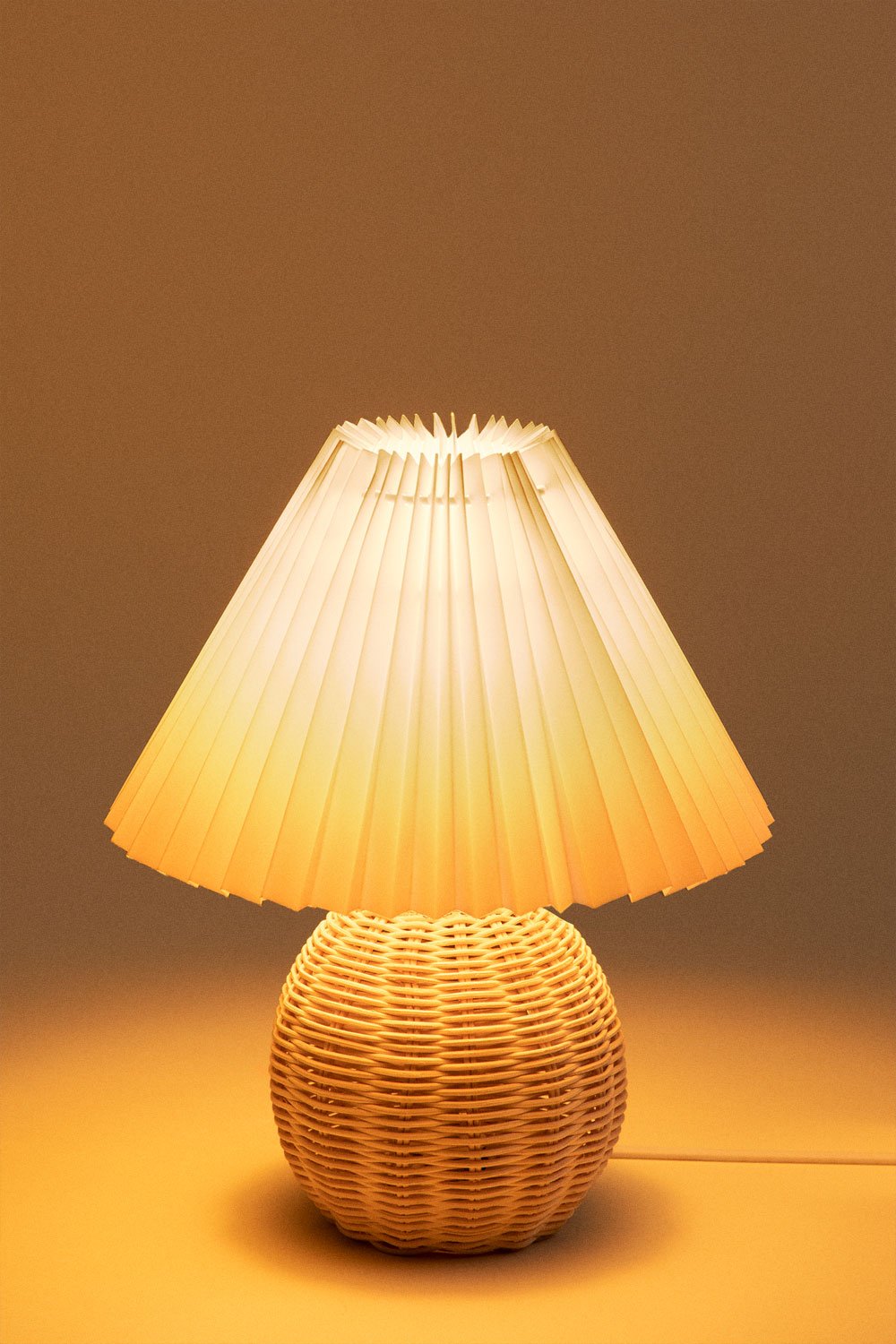 Lampada da tavolo in ratán Oliag