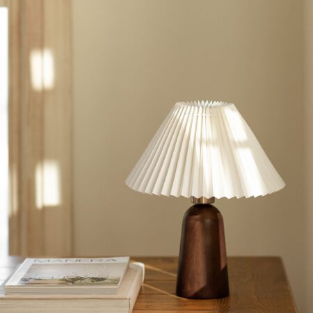 Lampada da tavolo Jeremaia in legno