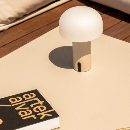 Lampada da tavolo LED wireless per esterni Jadzia