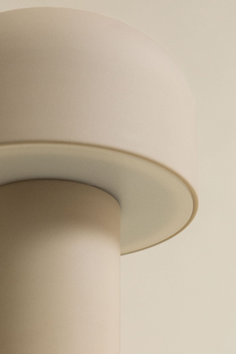 Lampada da tavolo LED in metallo senza fili Loentia
