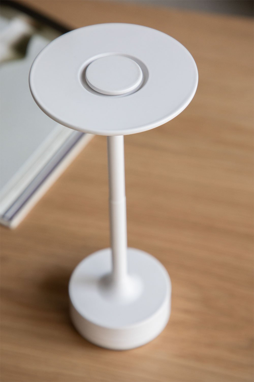 Lampada da tavolo LED senza fili Rivkin