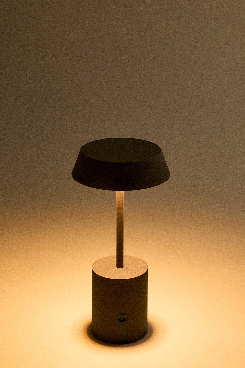 Lampada da tavolo LED senza fili Uliana
