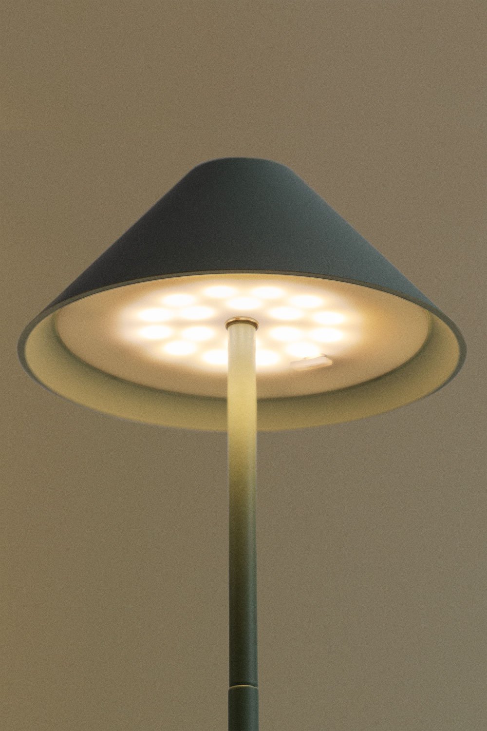 Lampada da tavolo a LED wireless Nebida