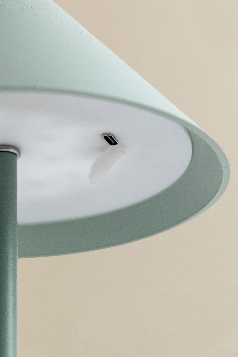 Lampada da tavolo a LED wireless Nebida