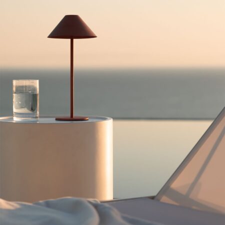 Lampada da tavolo a LED per esterni wireless Nebida