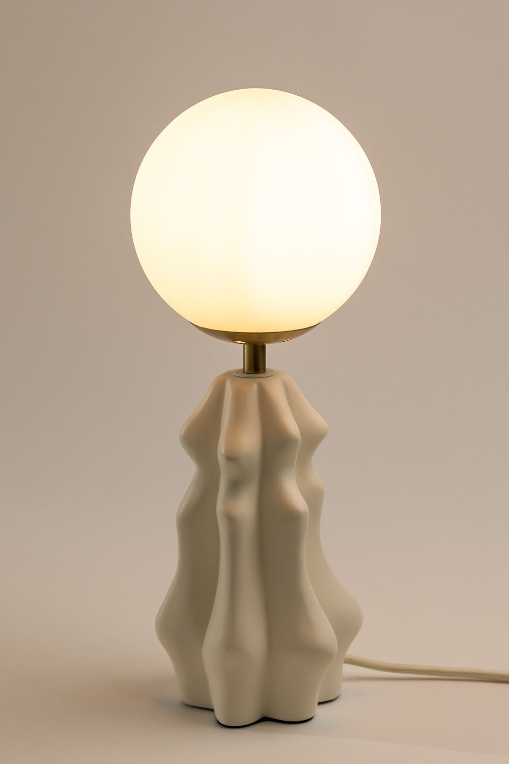 Lampada da tavolo in ceramica con sfera di vetro Makalu