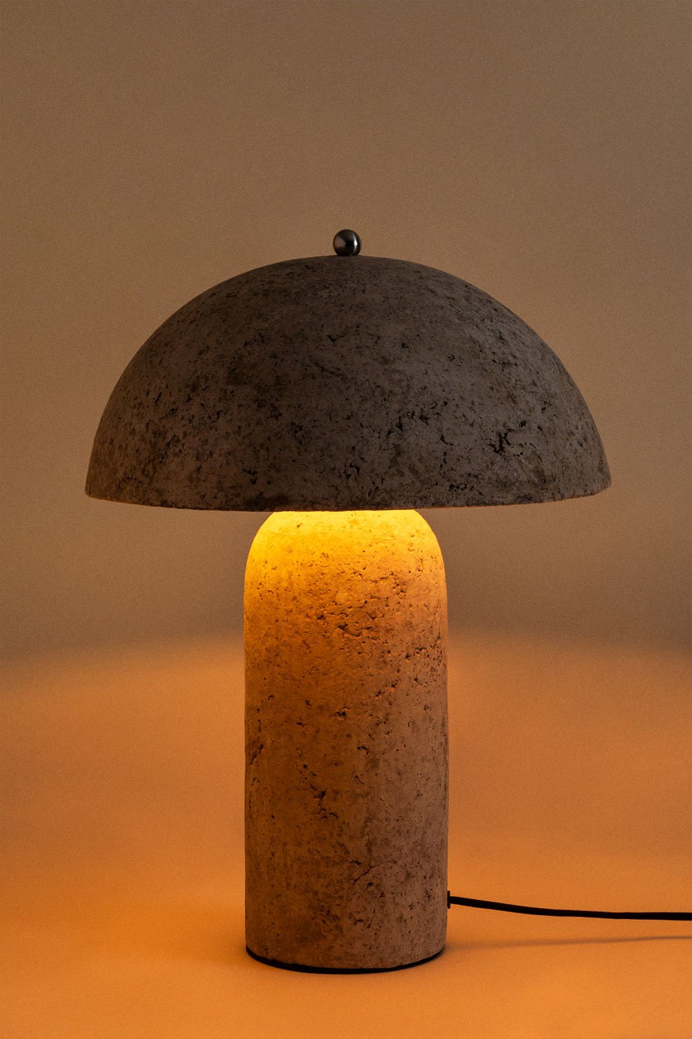 Lampada da tavolo Noreia in cartapesta