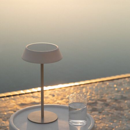 Lampada da tavolo solare a LED per esterni senza fili Ulenia